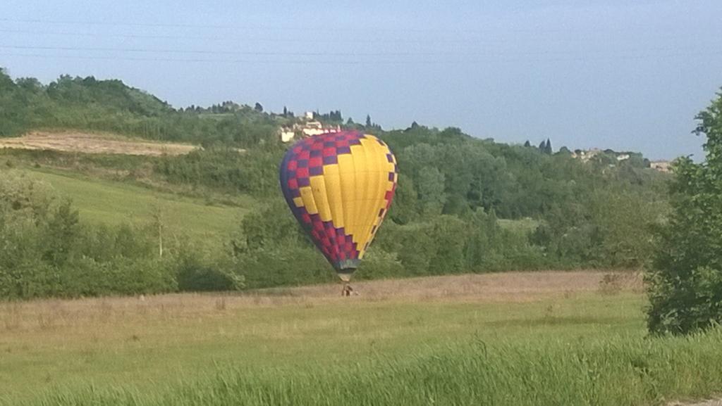 Appartamento Old England In Chianti 몬테스페르톨리 객실 사진